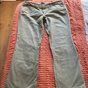 American Eagle stretch boot kick low rise olive green cotton pants size 14
